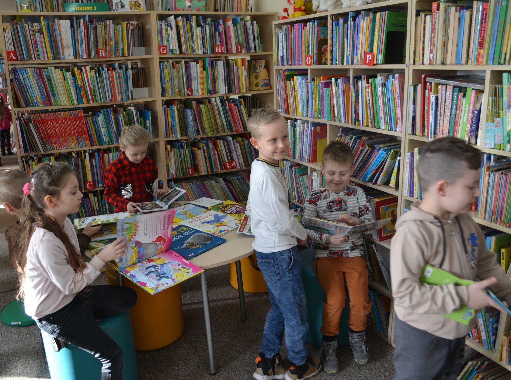 Przedszkolak w bibliotece