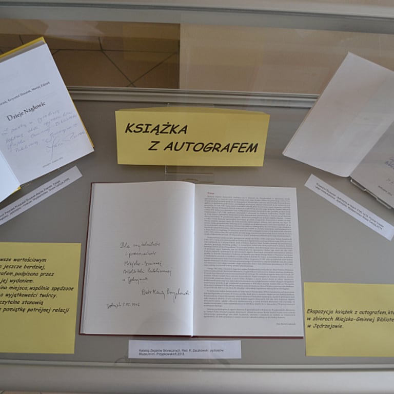122_1_ksiazka-z-autografem.jpg