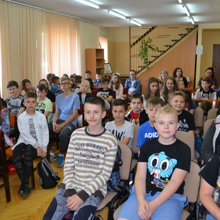 201_4_spotkanie-autorskie-z-joanna-jagiello.jpg
